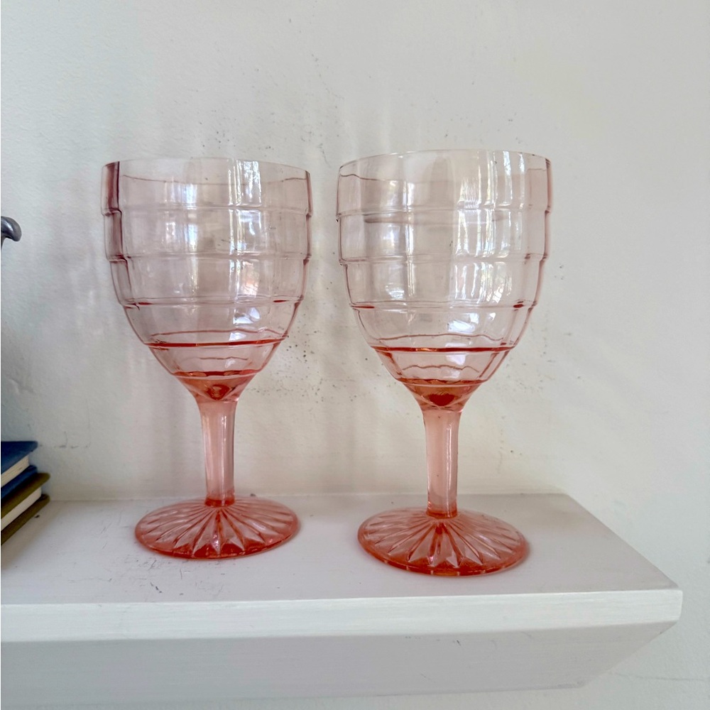 Depression Glass Pair of 2 Wine/Water Glasses, Pink, Stemmed - Picture 7 of 7